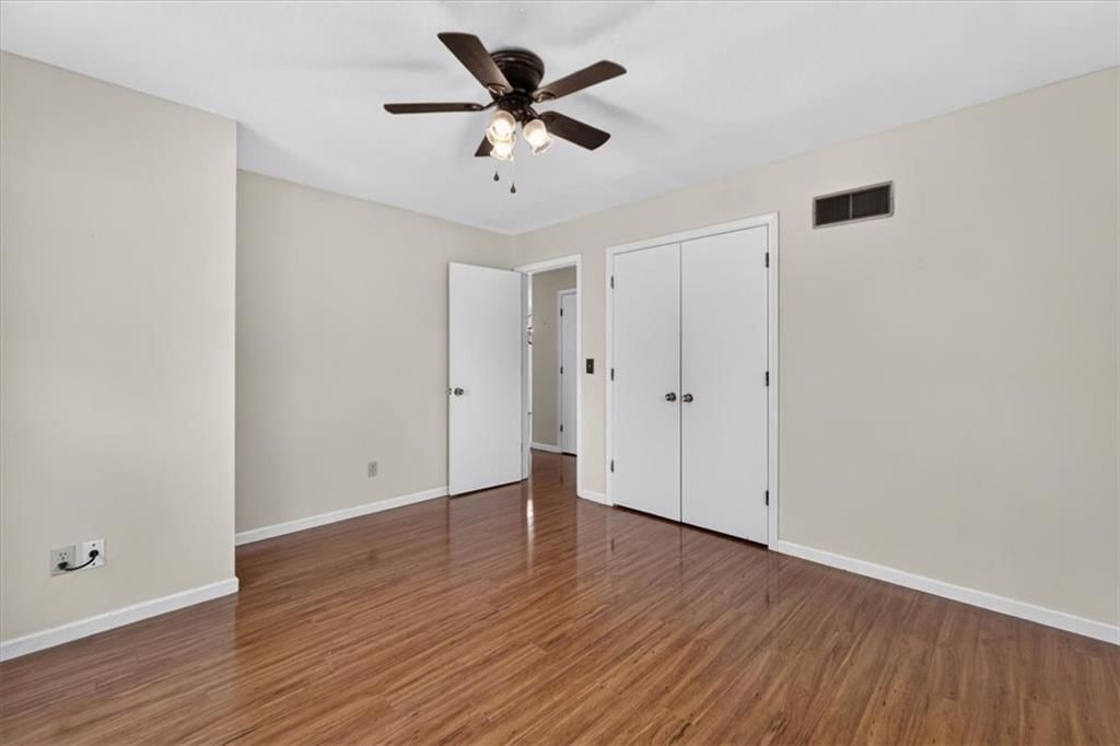9704 Hardesty Avenue — photo 11