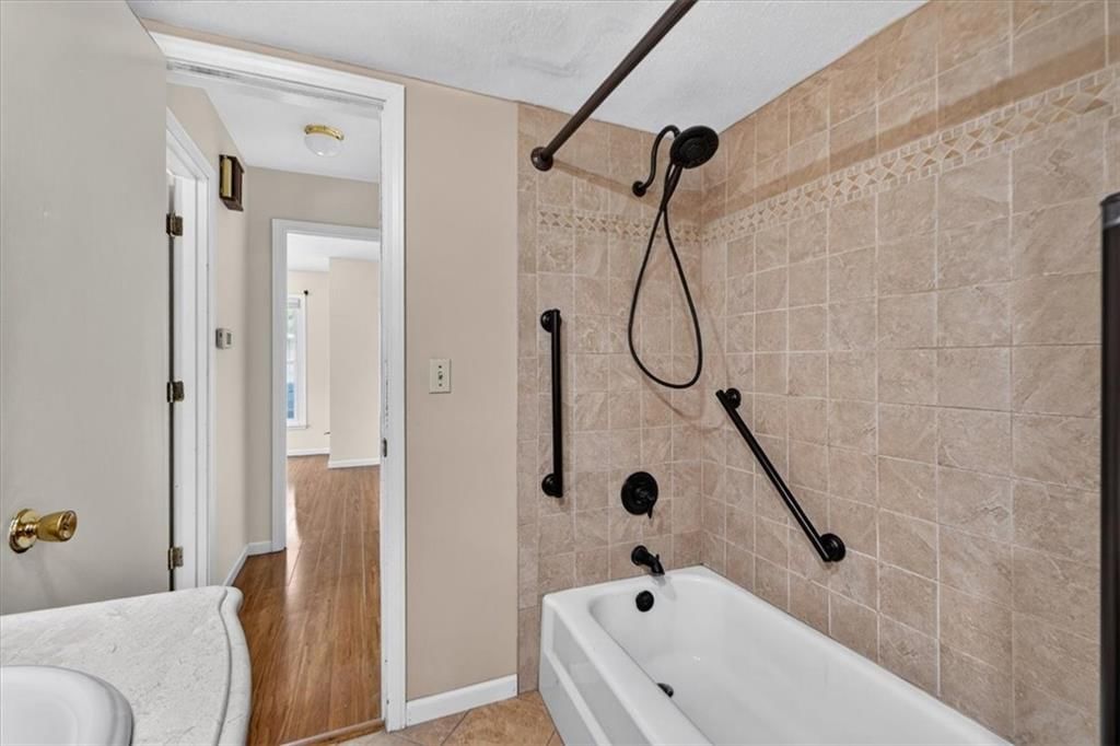 9704 Hardesty Avenue — photo 15