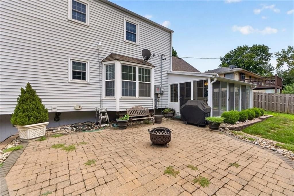 9704 Hardesty Avenue — photo 32