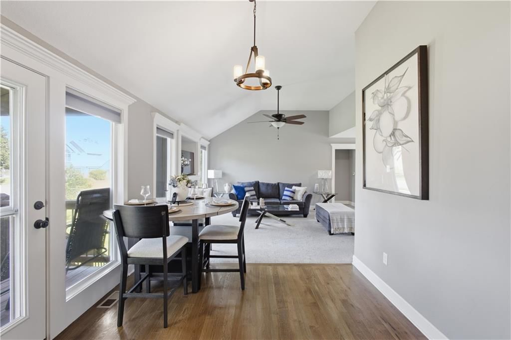 1300 Regency Drive — photo 4