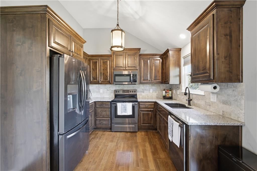 1300 Regency Drive — photo 5