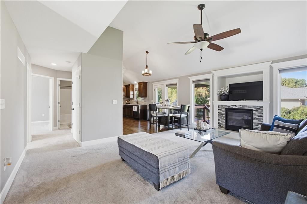 1300 Regency Drive — photo 13