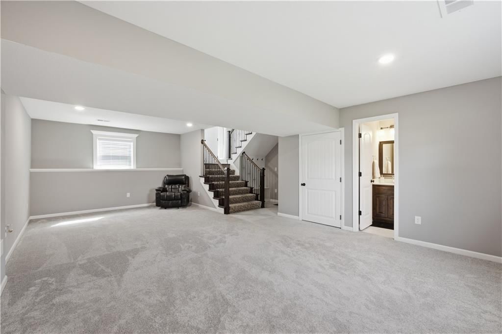 1300 Regency Drive — photo 28