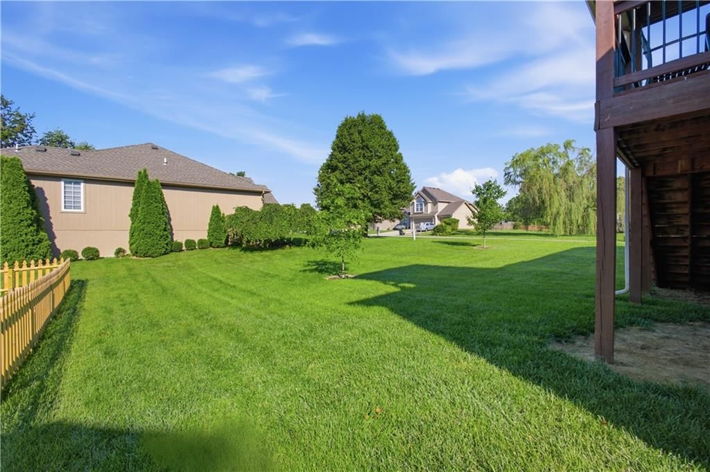 1300 Regency Drive — photo 31