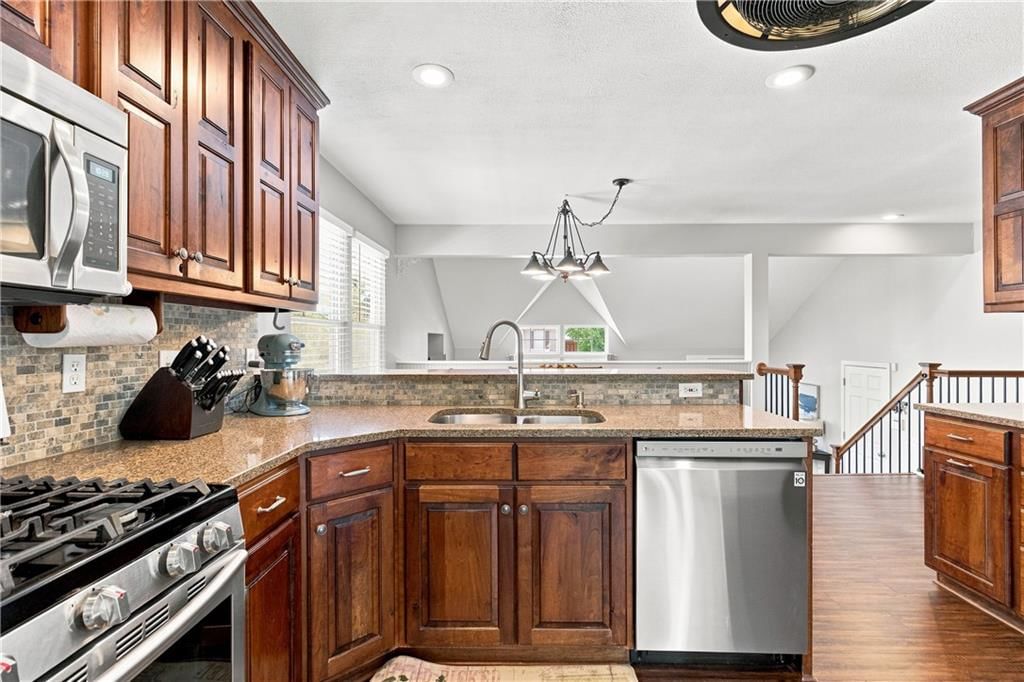 19513 W 64 Terrace — photo 12