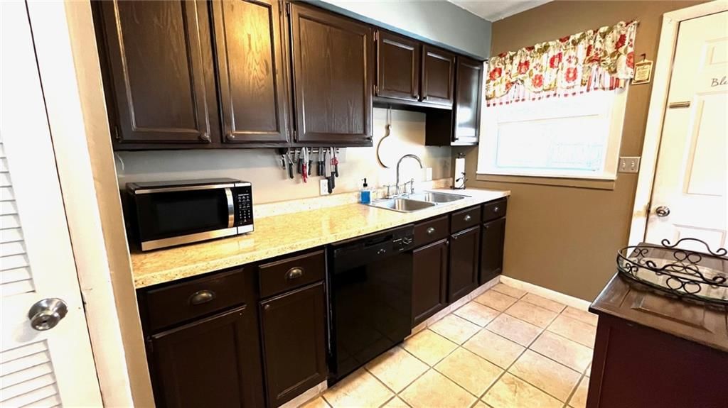 1116 N Cedar Street — photo 10
