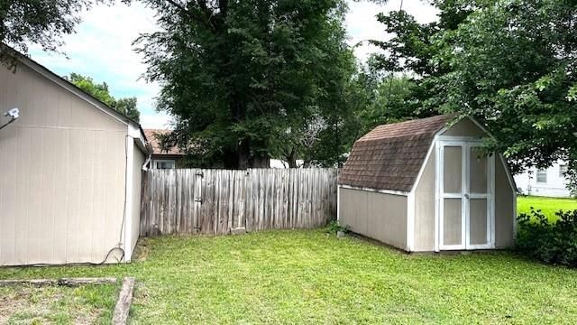 1116 N Cedar Street — photo 29