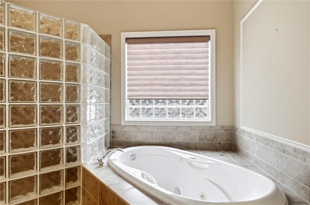 10306 North Brooklyn Avenue — photo 17