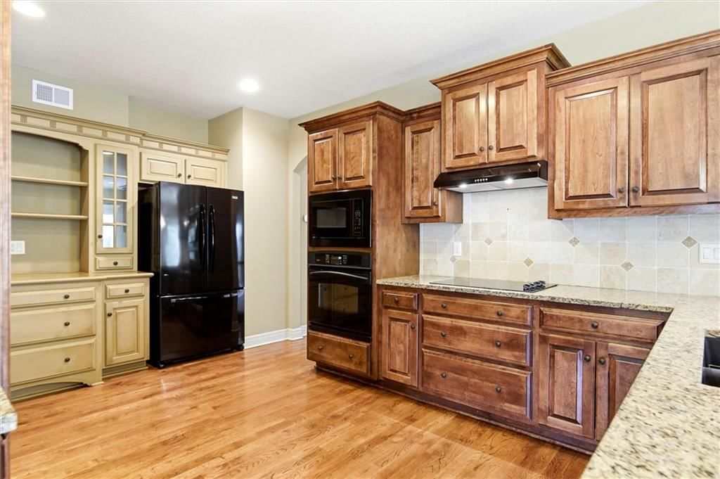 10306 North Brooklyn Avenue — photo 34