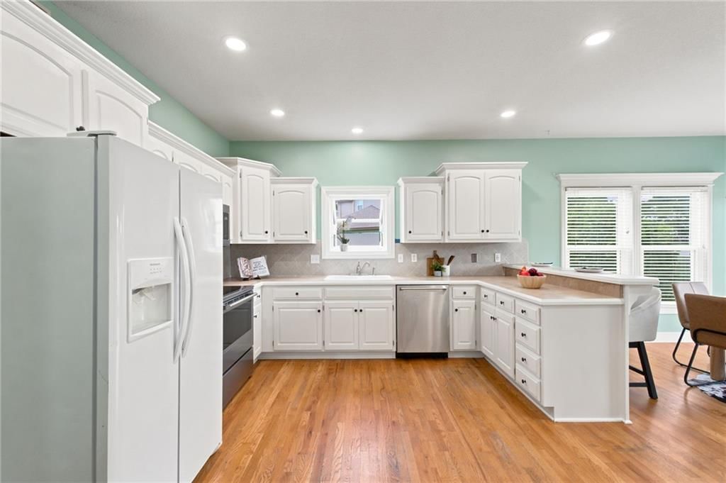 808 SW 33rd Street — photo 11