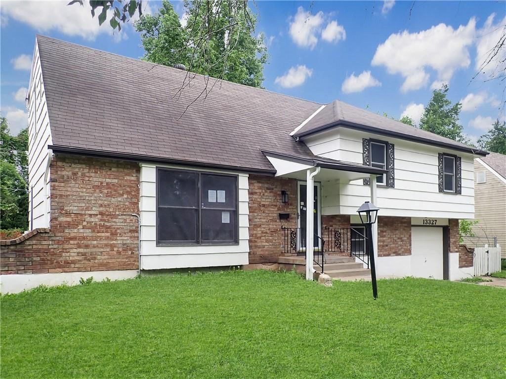 13327 Donnelly Avenue — photo 2