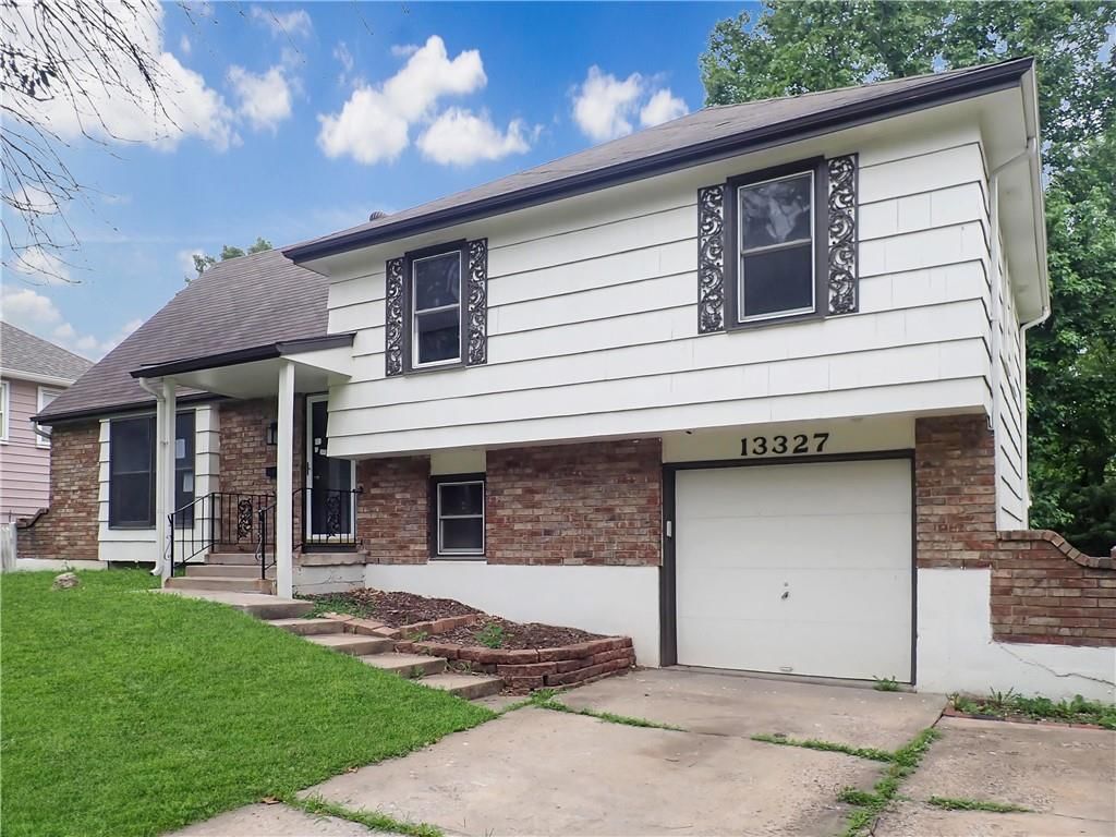 13327 Donnelly Avenue — photo 3