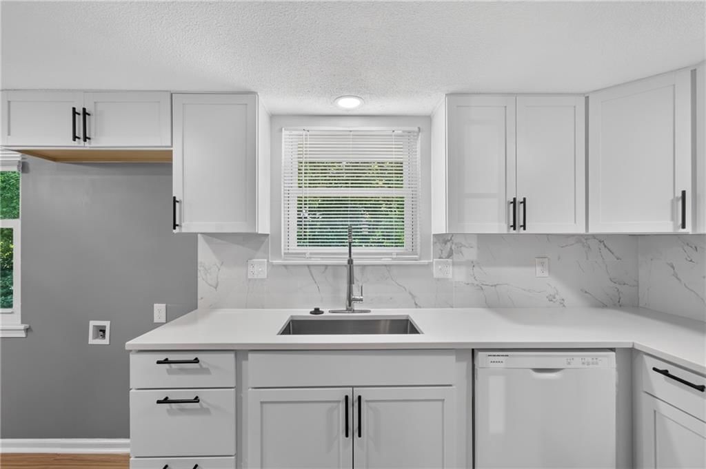 10739 Stark Avenue — photo 10