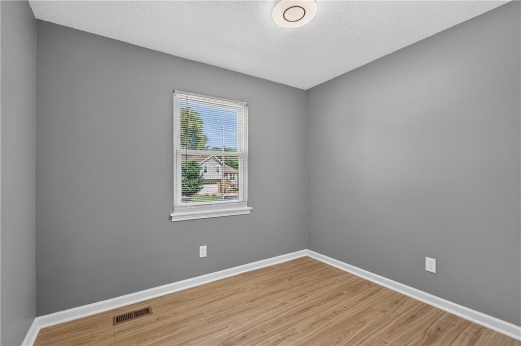 10739 Stark Avenue — photo 16