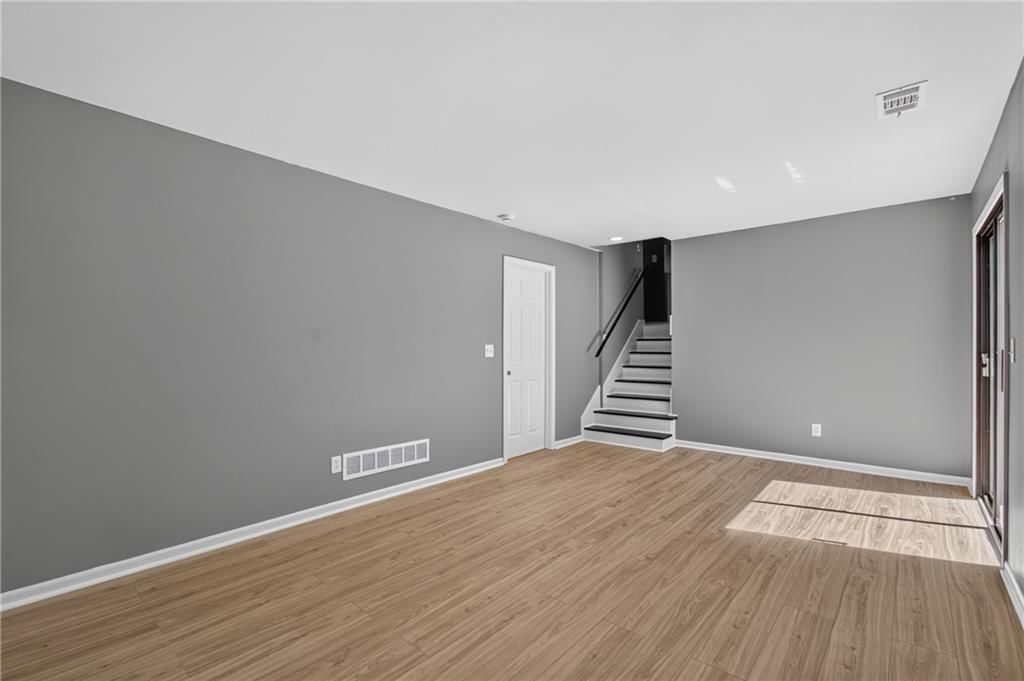 10739 Stark Avenue — photo 28