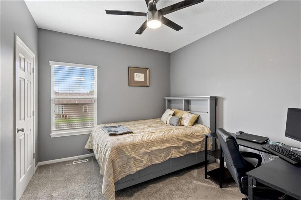 126 N Pecan Street — photo 17
