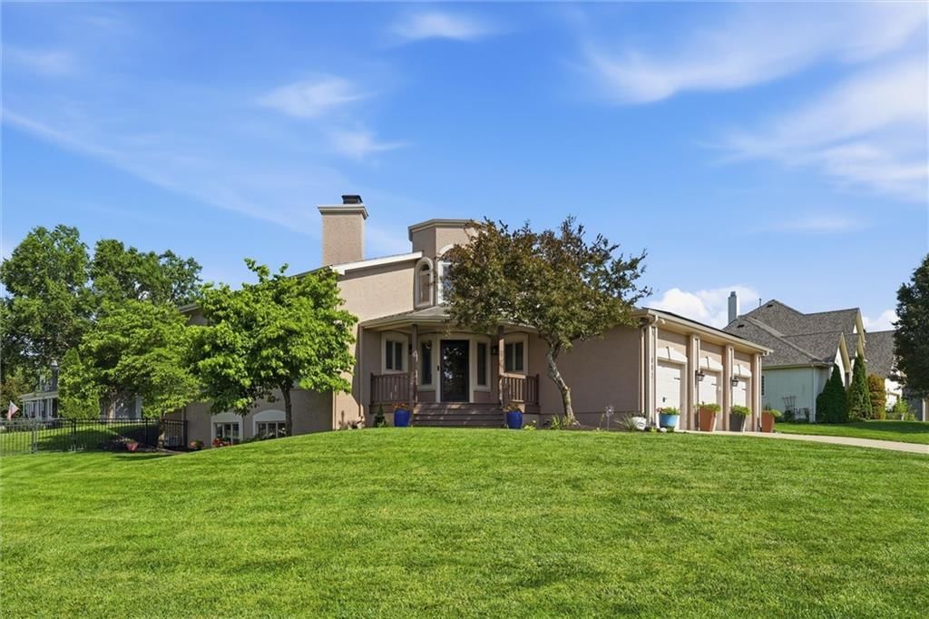 901 SW Raintree Drive — photo 3