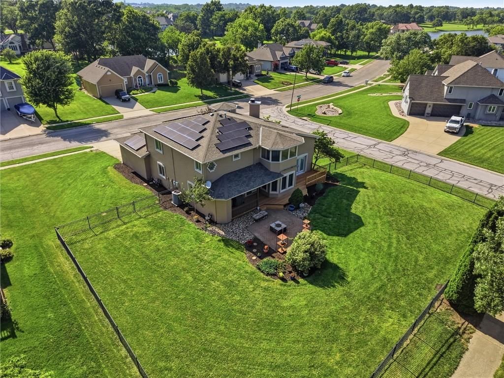901 SW Raintree Drive — photo 9