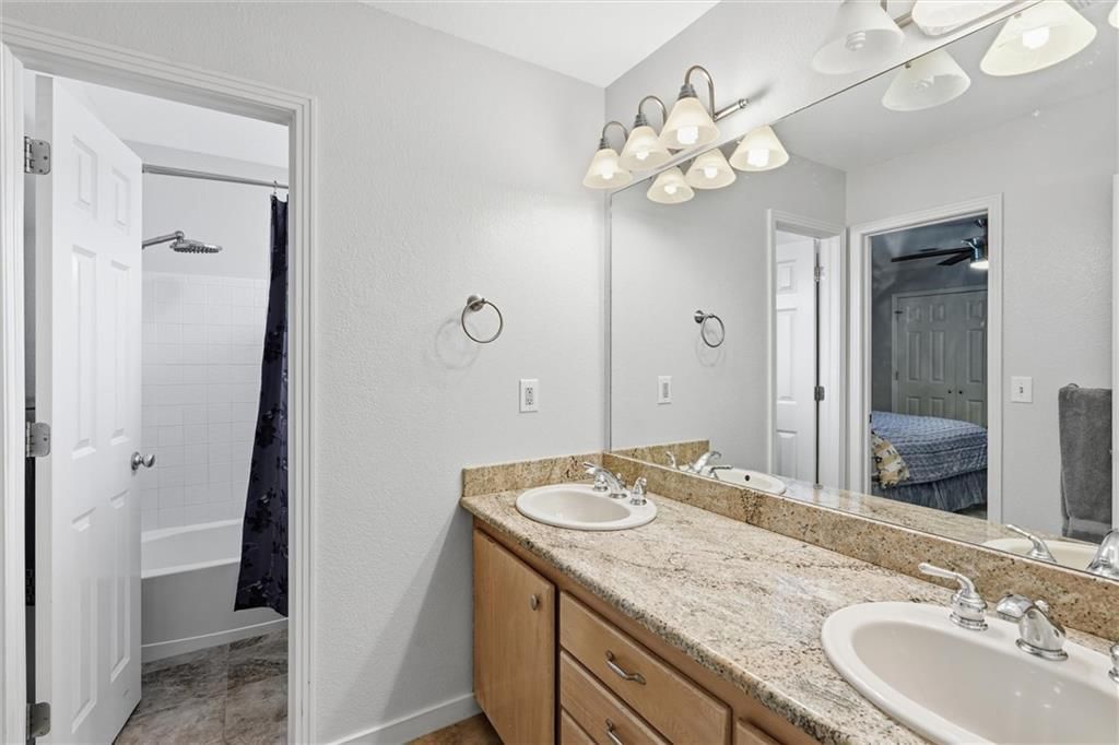901 SW Raintree Drive — photo 36