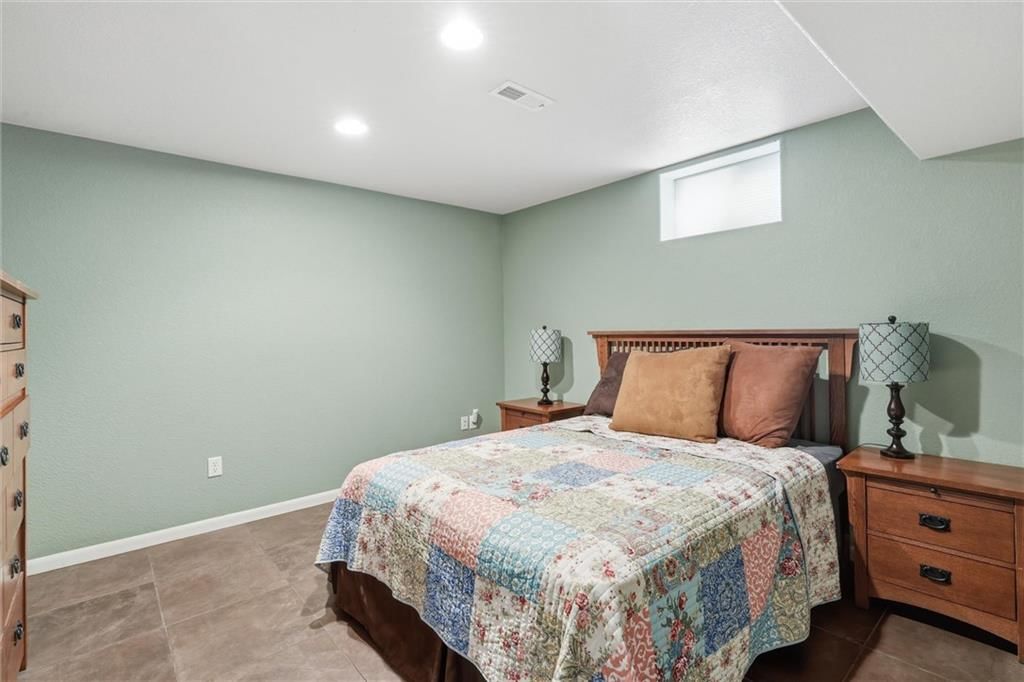 901 SW Raintree Drive — photo 44