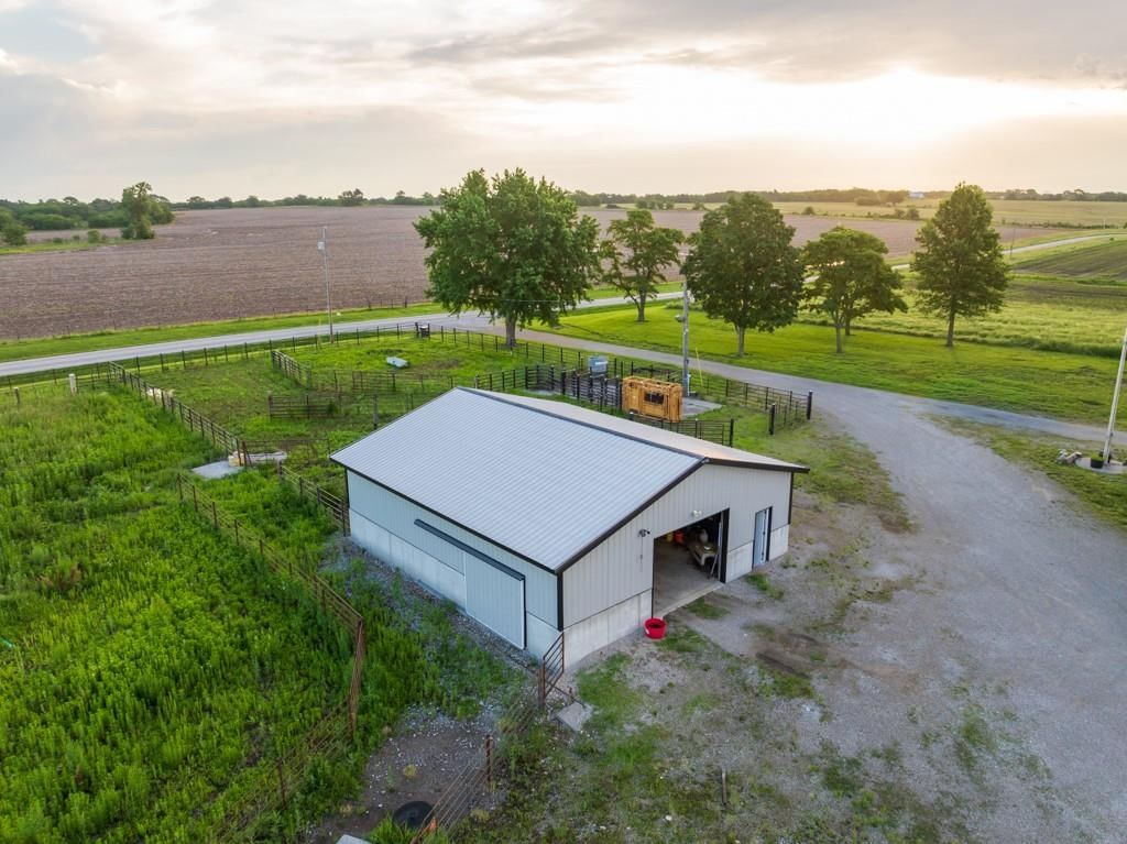 570 SE PP Highway — photo 9