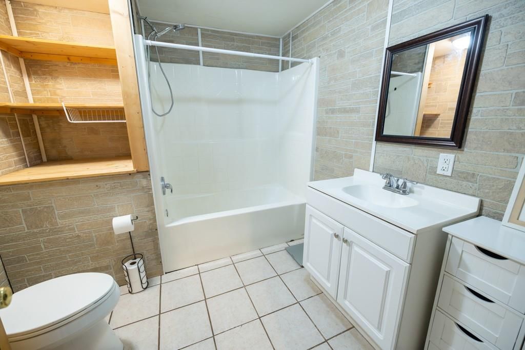 570 SE PP Highway — photo 51