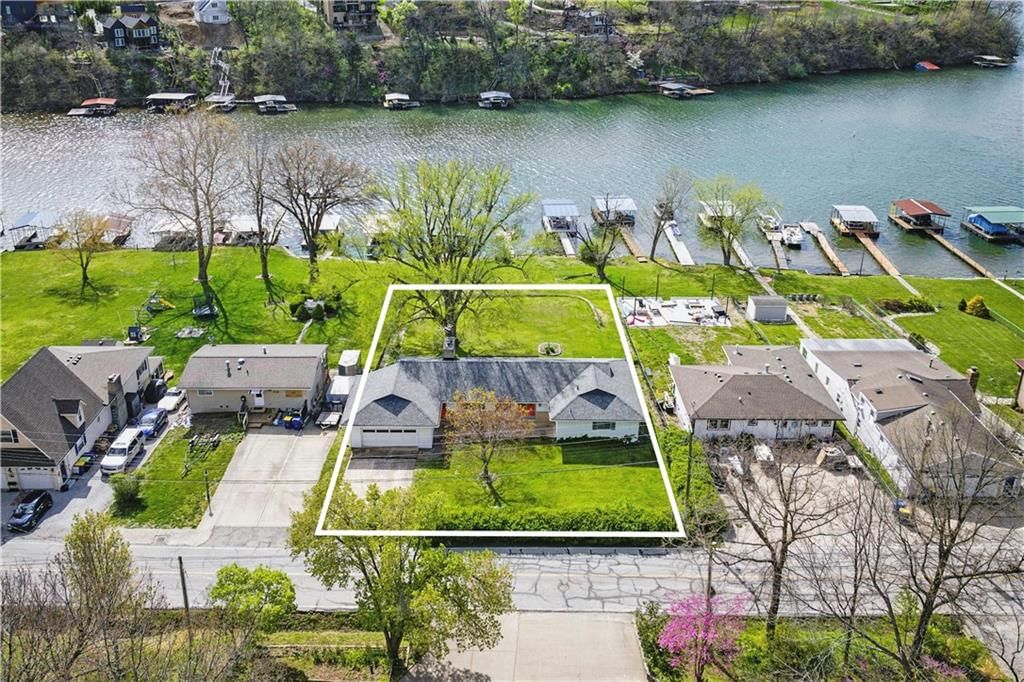 13 P Lake Shore Drive — photo 3
