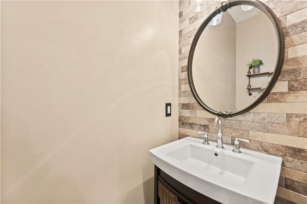 13001 Hemlock Street — photo 24