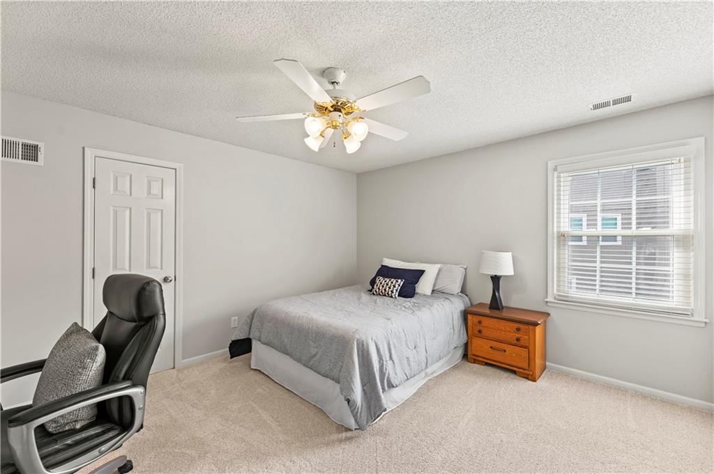 13001 Hemlock Street — photo 42