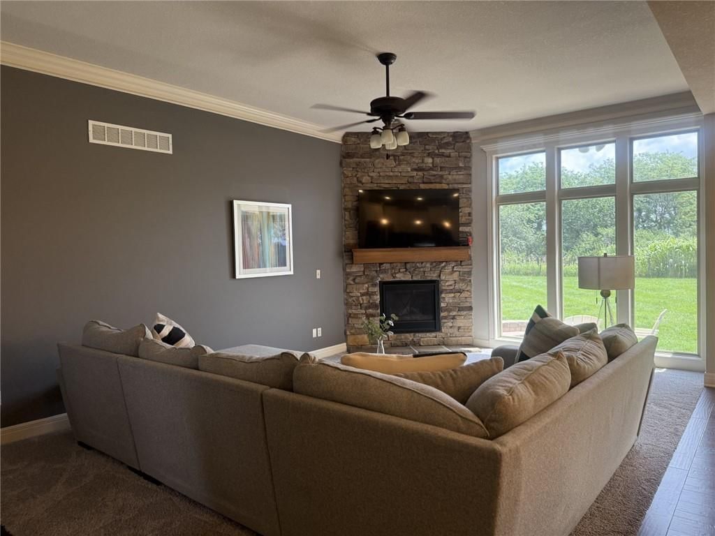 9001 N Norton Avenue — photo 4