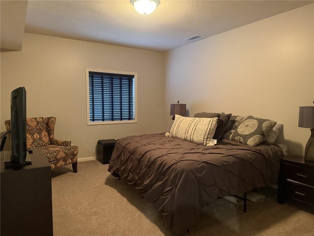 9001 N Norton Avenue — photo 21