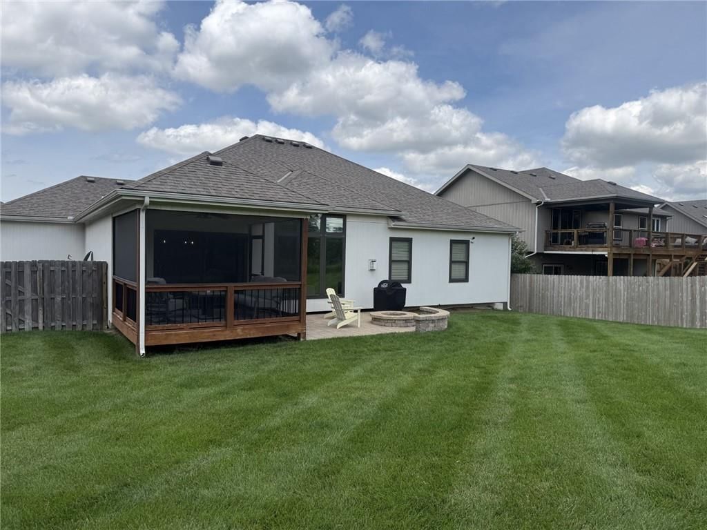 9001 N Norton Avenue — photo 27