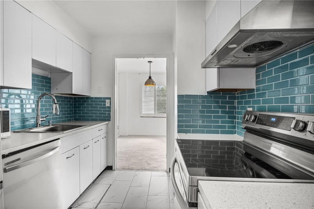 4550 Warwick Boulevard — photo 4