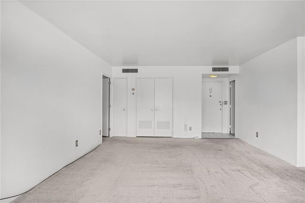 4550 Warwick Boulevard — photo 8