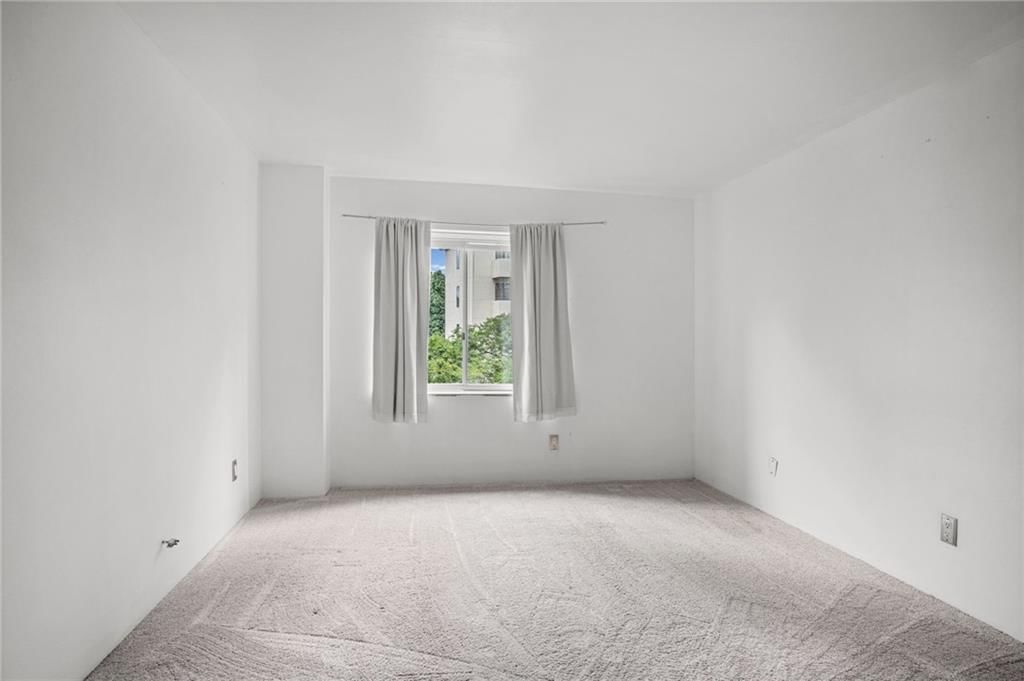 4550 Warwick Boulevard — photo 12