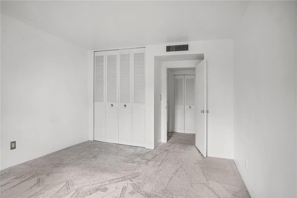 4550 Warwick Boulevard — photo 13