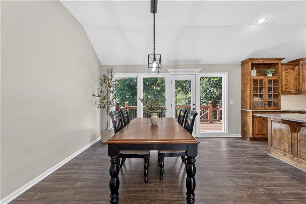 207 Carriage Court — photo 11