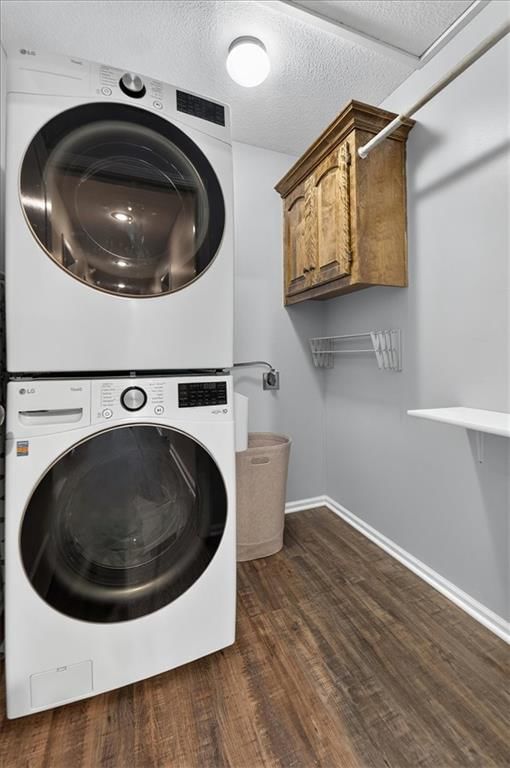 207 Carriage Court — photo 29