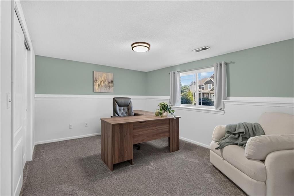 207 Carriage Court — photo 31