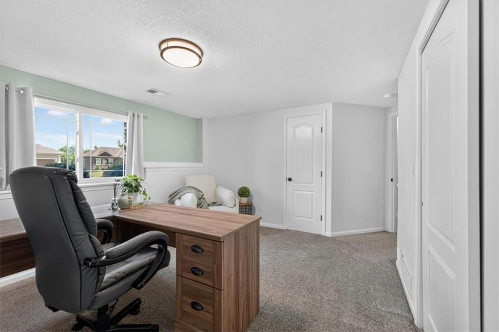 207 Carriage Court — photo 32