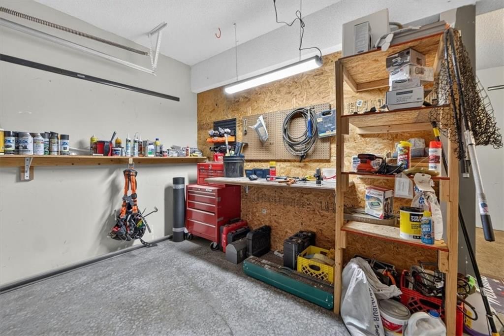 207 Carriage Court — photo 40