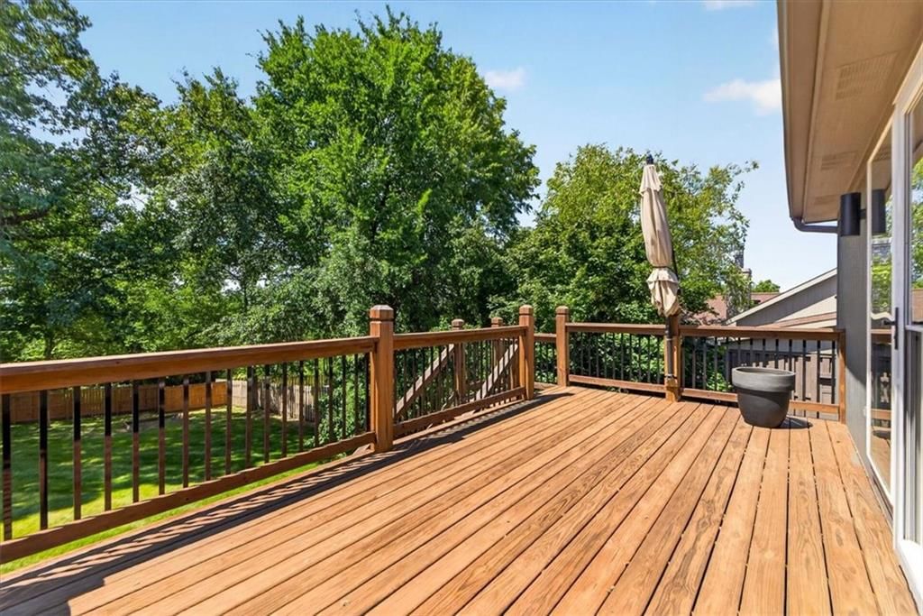 207 Carriage Court — photo 42