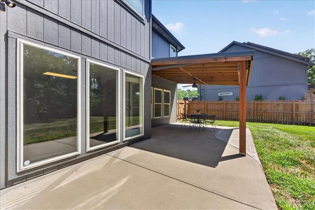207 Carriage Court — photo 47