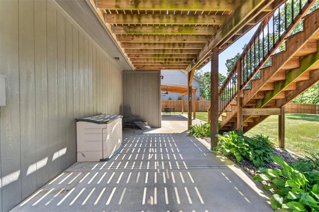 207 Carriage Court — photo 48