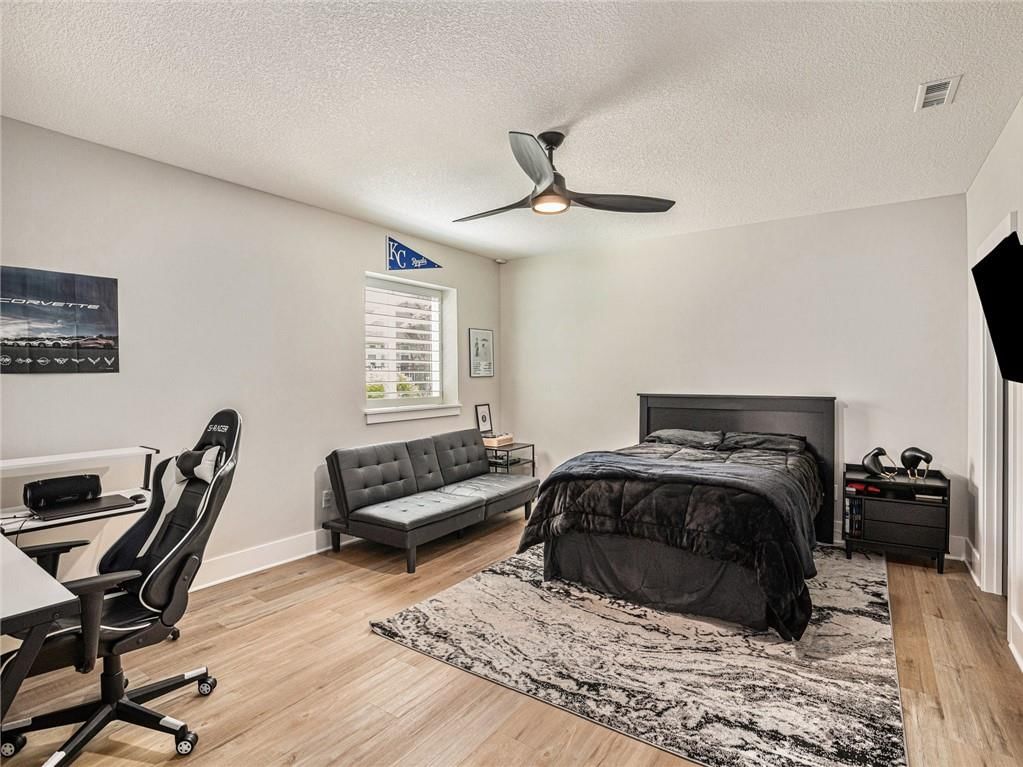 17309 Stearns Street — photo 36