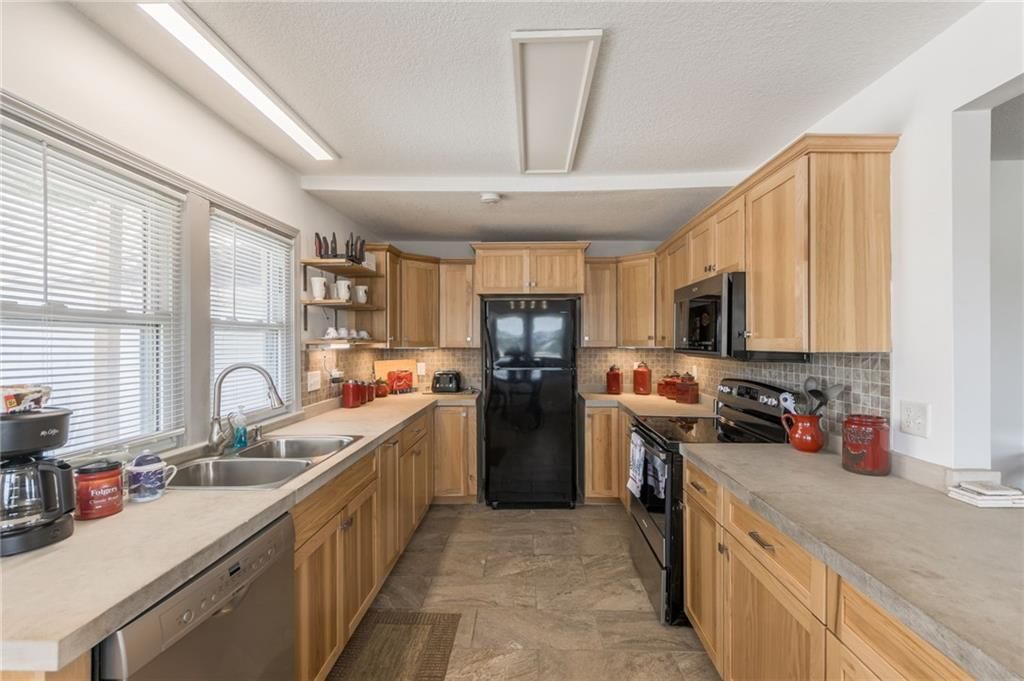 107 N Broadway Street — photo 25