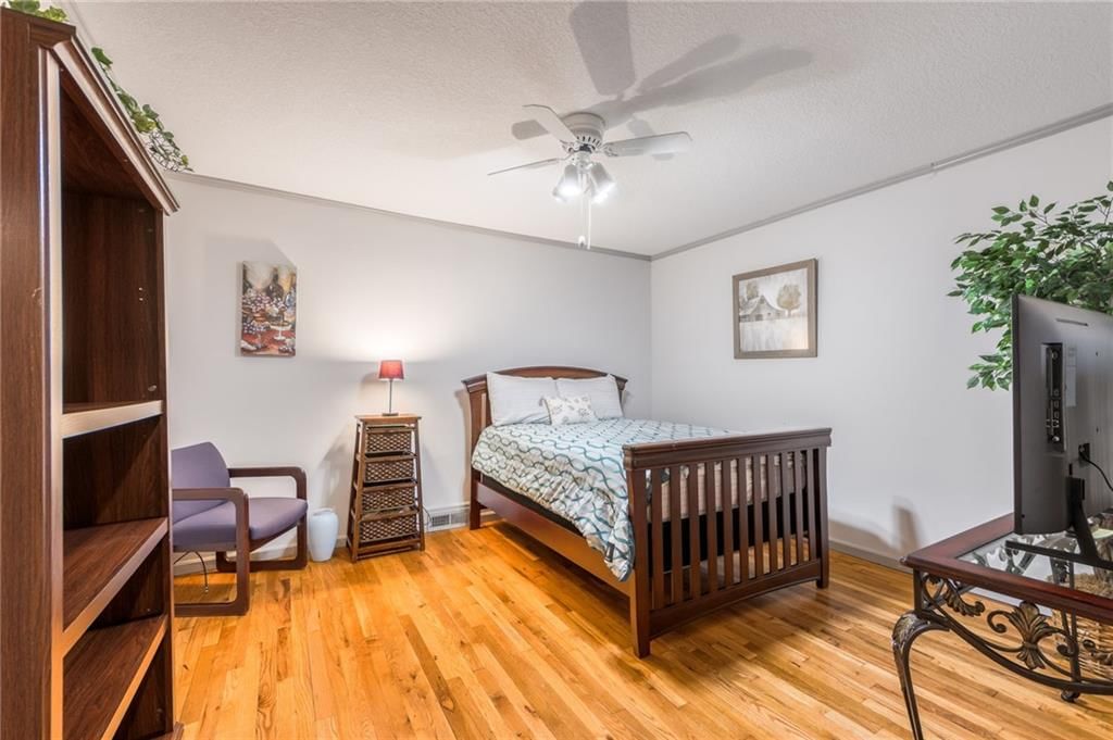 107 N Broadway Street — photo 34
