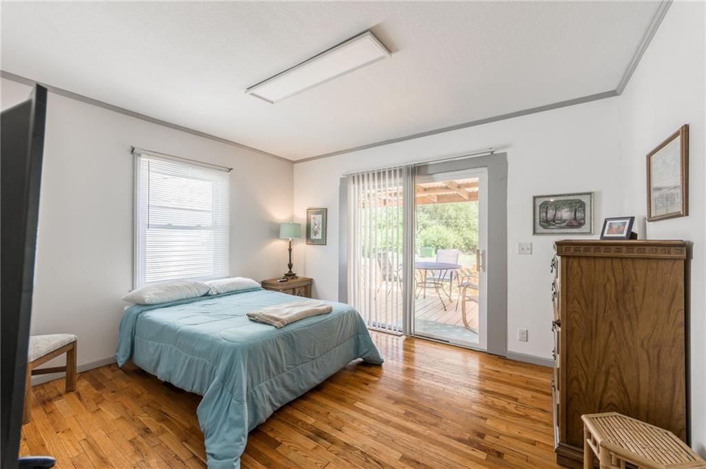 107 N Broadway Street — photo 38