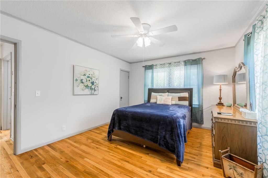 107 N Broadway Street — photo 42