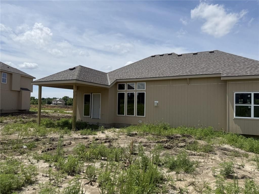 10511 N Highland Place — photo 2